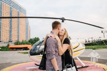 Хотите, чтобы ваша девушка сказала вам заветное «да», замирая от счастья и восторга? Сделайте ей предложение руки и сердца на вертолёте. Это волнующий и важный этап для двоих влюбленных. С этого момента они начинают отсчет дней, которые отделяют... Предложение руки и сердца на вертолёте, Предложение на вертолёте, Выходи за меня на вертолёте, Предложение о замужестве, Предложение руки и сердца на самолёте